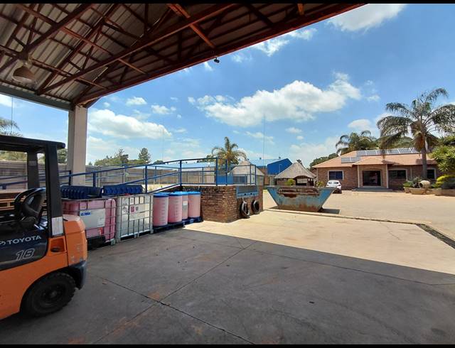 659M² WAREHOUSE TO LET IN POMONA